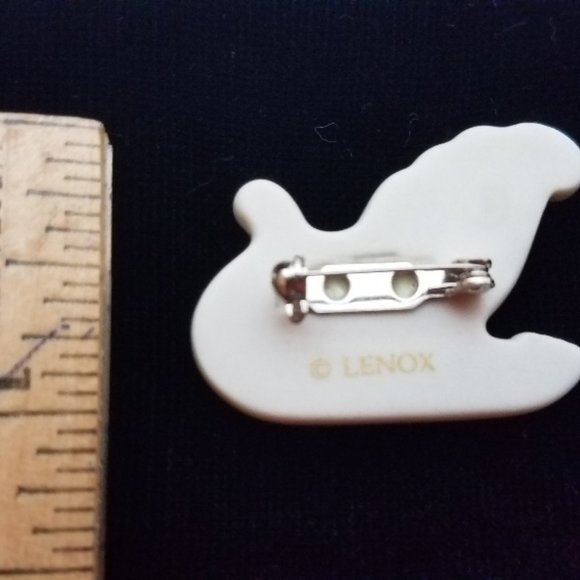 Holiday Jewelry - Lenox Christmas Sleigh Brooch - Picture 3 of 3
